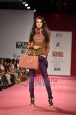 Model walks the ramp for Ritu Kumar show on Wills Lifestyle India Fashion Week 2011 - Day 2 in Delhi on 7th April 2011 (35).JPG